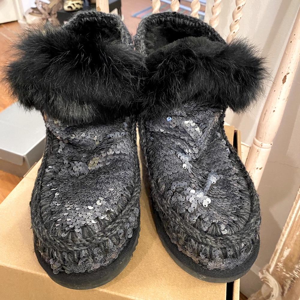 Mou Boots, shearling and fur lined, size 39